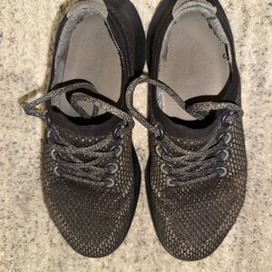 Black All birds Tree dasher